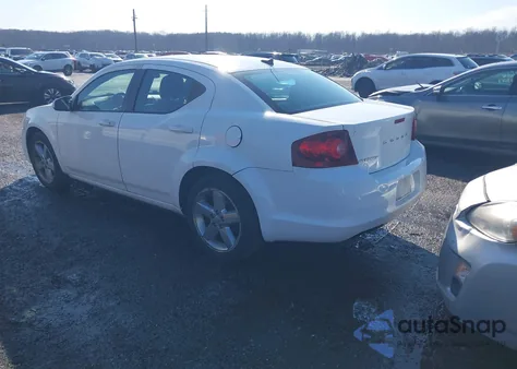 2011 Dodge Avenger Lux z USA, uszkodzony, nr VIN 1B3BD2FG3BN552127